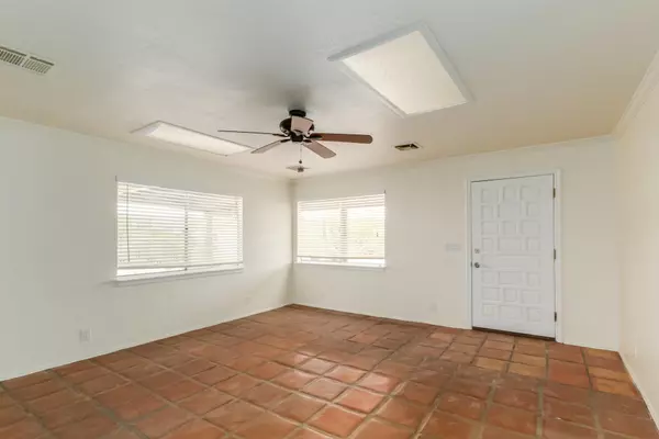 New River, AZ 85087,49215 N 3RD Avenue
