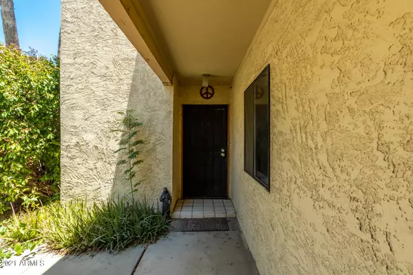 Phoenix, AZ 85032,16635 N CAVE CREEK Road #135