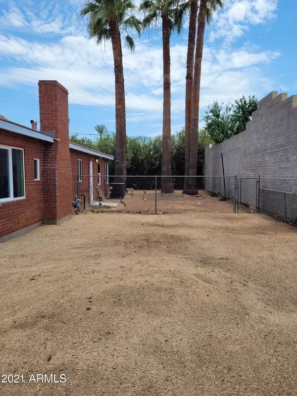 Glendale, AZ 85303,6711 W GLENDALE Avenue