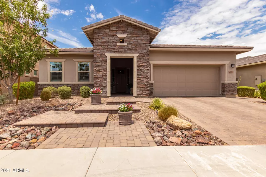 9318 W White Feather Lane, Peoria, AZ 85383