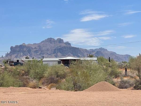 Apache Junction, AZ 85120,649 W KANIKSU Street