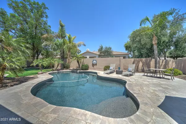 1912 W Bartlett Court, Chandler, AZ 85248