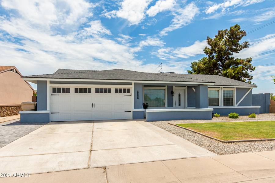 6649 W SUNNYSIDE Drive, Glendale, AZ 85304