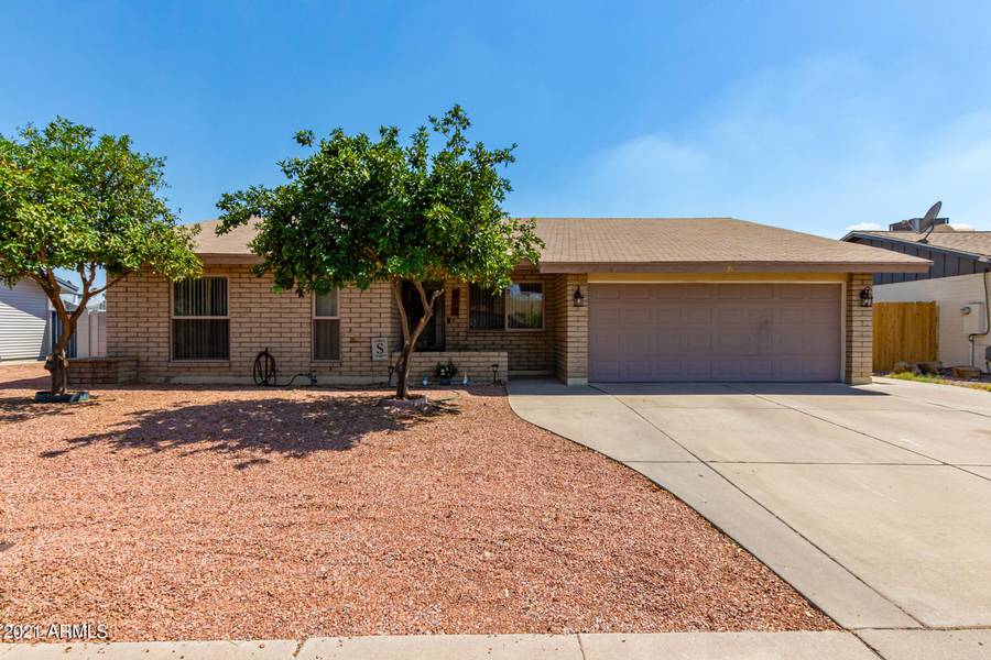 915 E GARNET Avenue, Mesa, AZ 85204