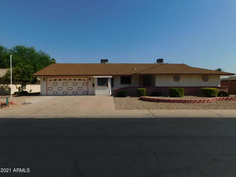 10340 W WININGER Circle, Sun City, AZ 85351