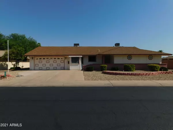 10340 W WININGER Circle, Sun City, AZ 85351