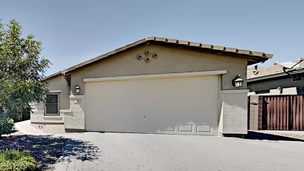 566 W HONEY LOCUST Avenue, San Tan Valley, AZ 85140