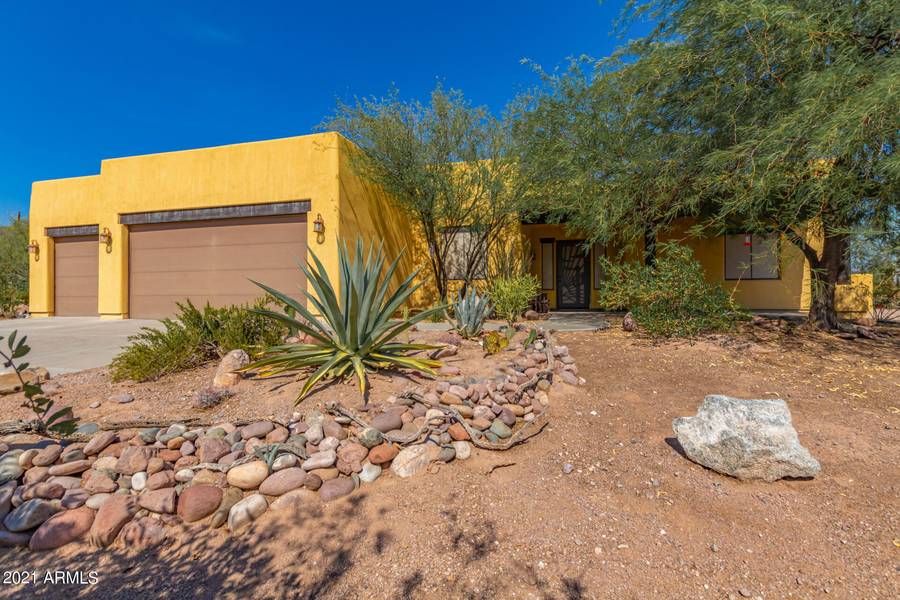 1651 S MOUNTAIN VIEW Road, Apache Junction, AZ 85119