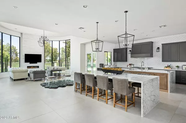 Paradise Valley, AZ 85253,6988 E IRONWOOD Drive