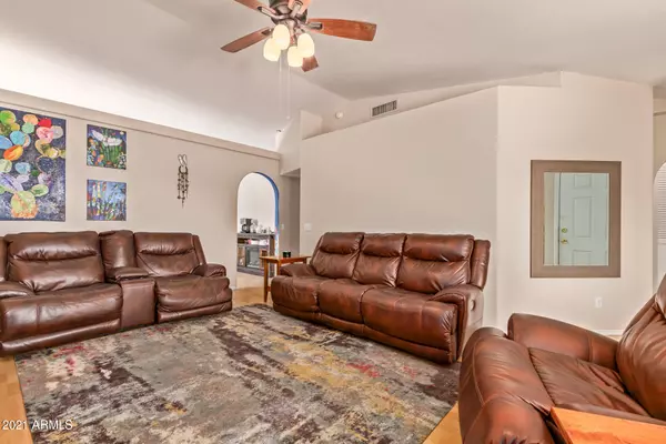 Glendale, AZ 85303,7952 W OREGON Avenue