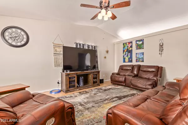 Glendale, AZ 85303,7952 W OREGON Avenue