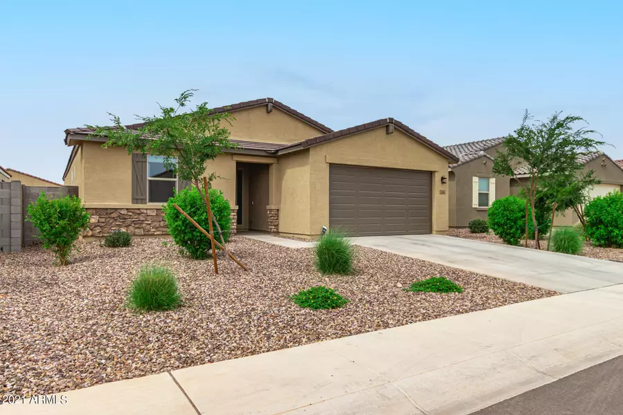 314 W PELIPA Drive, San Tan Valley, AZ 85140