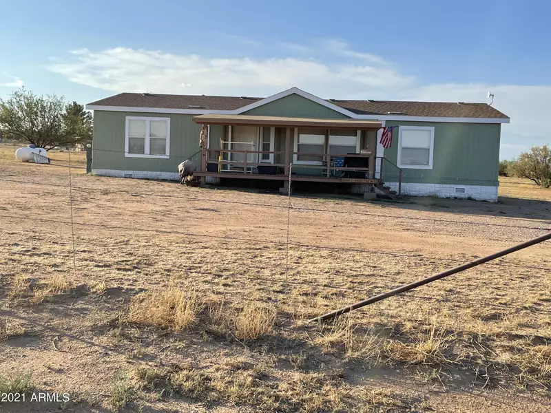 8225 E Chukar Valley Drive --, Hereford, AZ 85615