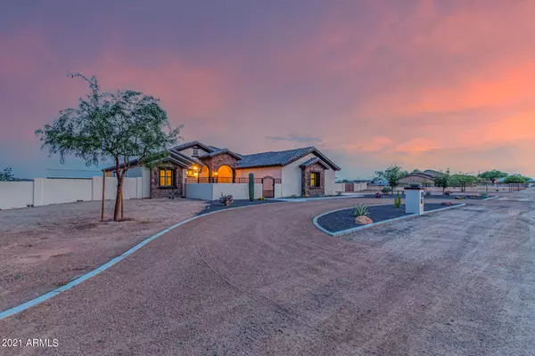 San Tan Valley, AZ 85143,499 W TRIBOULET Lane