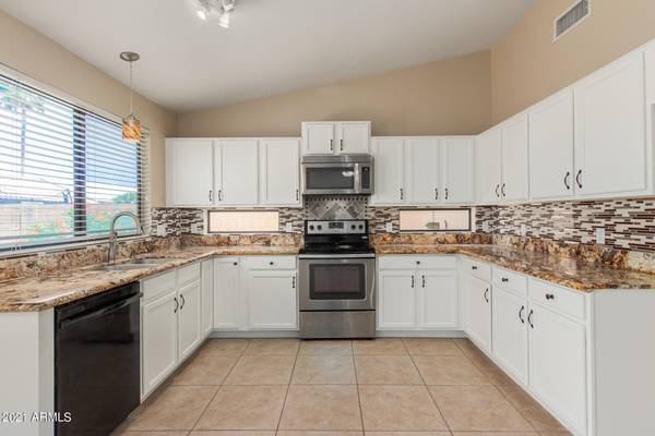 Chandler, AZ 85286,2370 E Wildhorse Place