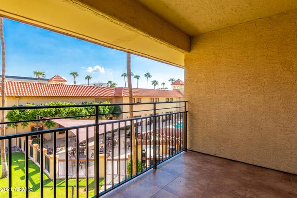 Sun City, AZ 85351,10330 W THUNDERBIRD Boulevard #C304