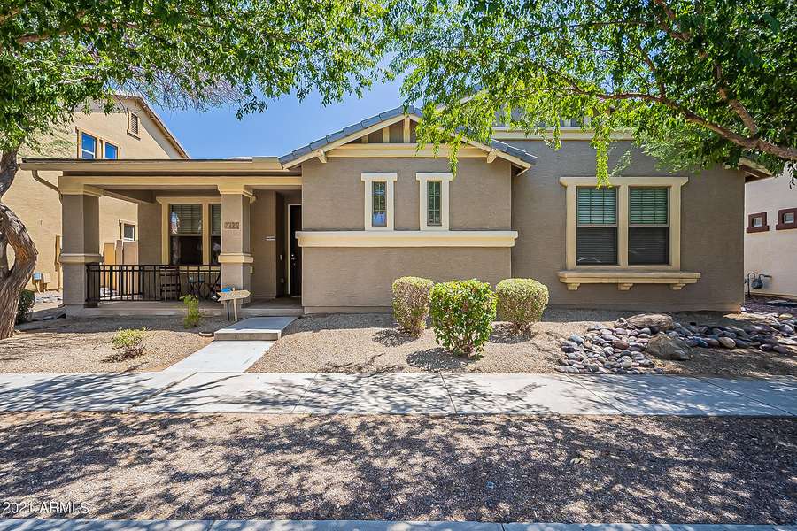 3277 E FRANKLIN Avenue, Gilbert, AZ 85295