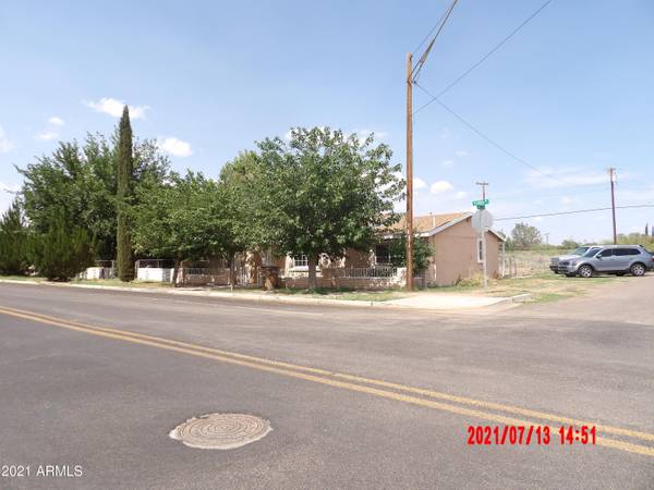 Douglas, AZ 85607,653 N FLORIDA Avenue