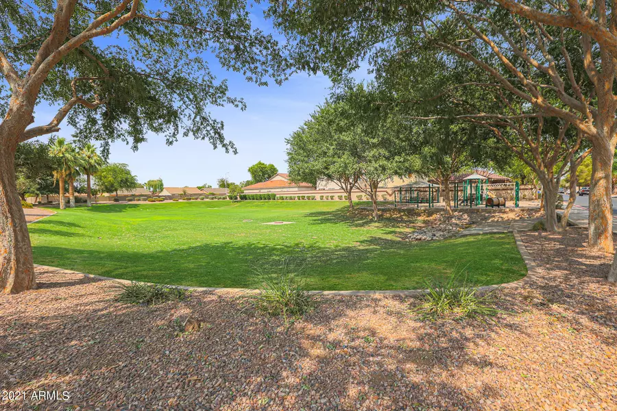 2306 E SPRUCE Drive, Chandler, AZ 85286