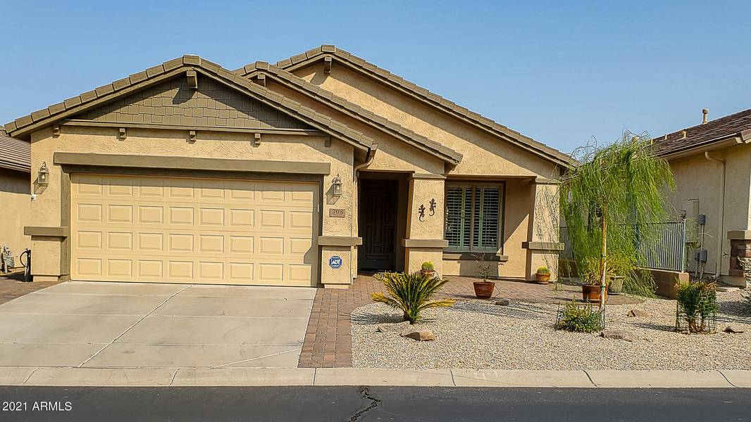 306 W TWIN PEAKS Parkway, San Tan Valley, AZ 85143