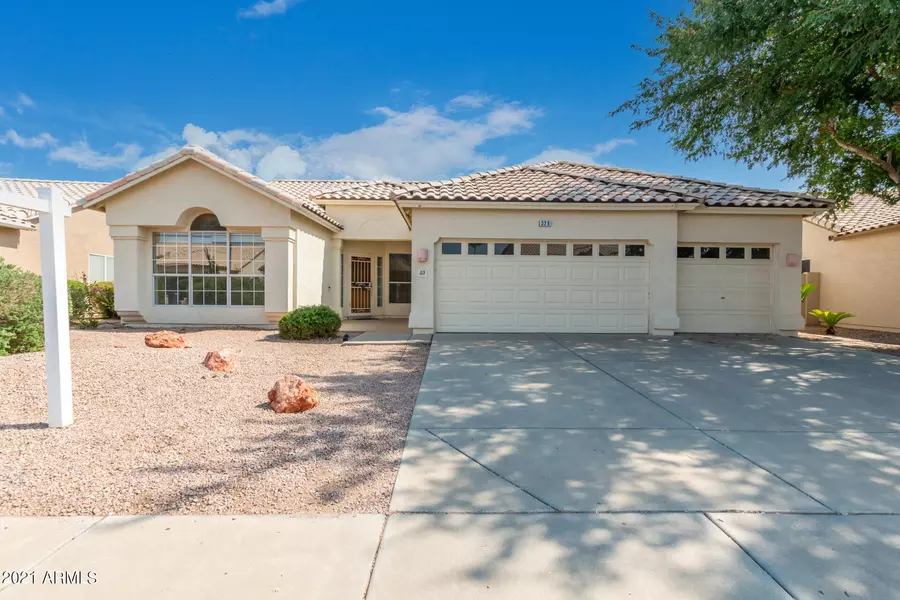 329 W ENSUENO Street, Gilbert, AZ 85233