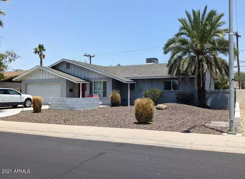 208 E ERIE Drive, Tempe, AZ 85282