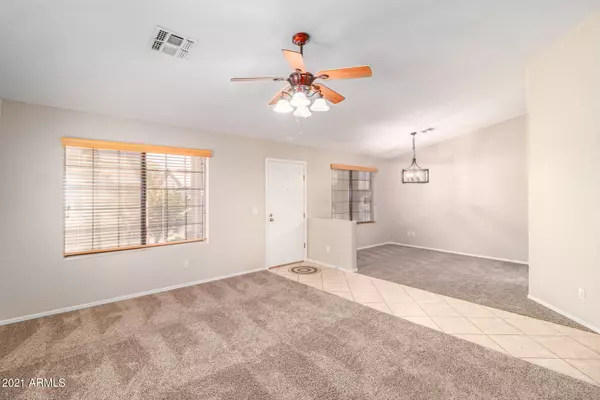 Gilbert, AZ 85233,543 W HORSESHOE Avenue