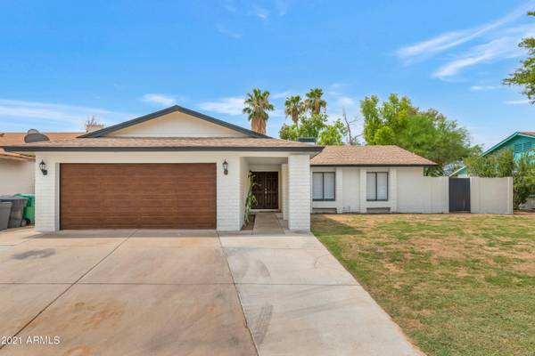 1017 W PORTOBELLO Avenue, Mesa, AZ 85210