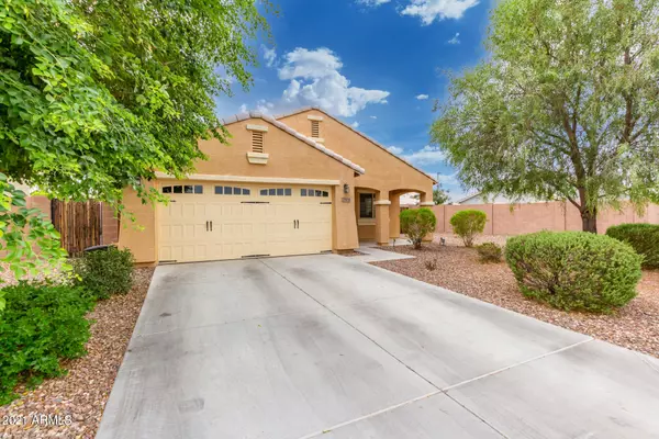 7904 S COLUMBUS Drive, Gilbert, AZ 85298