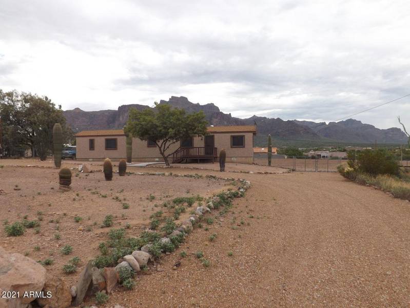 665 N MULESHOE Road N, Apache Junction, AZ 85119