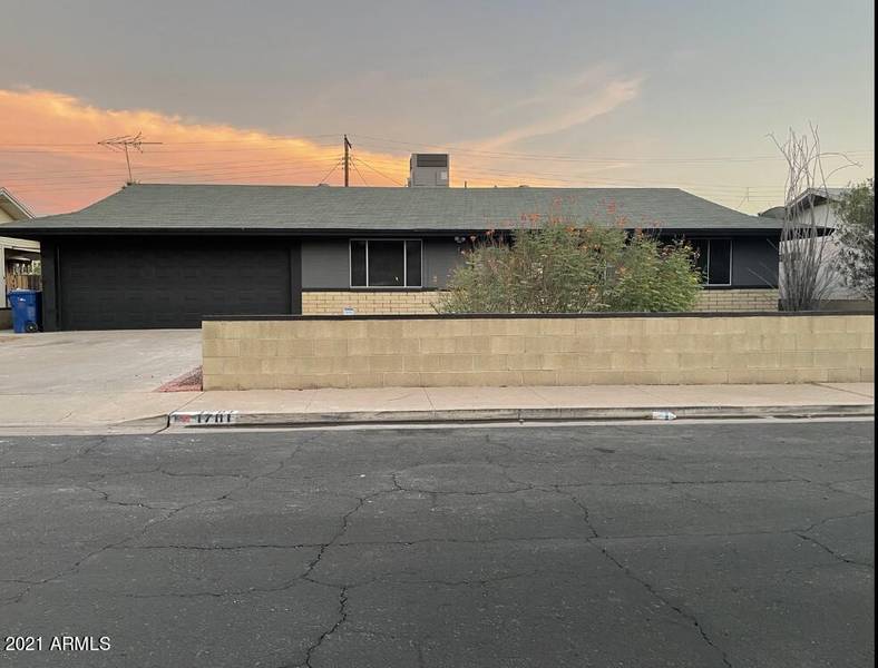 1701 W CARMEL Avenue, Mesa, AZ 85202