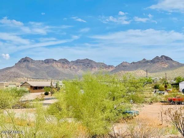 Apache Junction, AZ 85120,4557 N IRONWOOD Drive