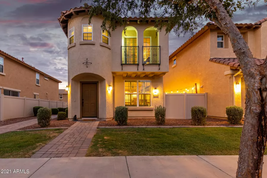 3707 E HANS Drive, Gilbert, AZ 85296