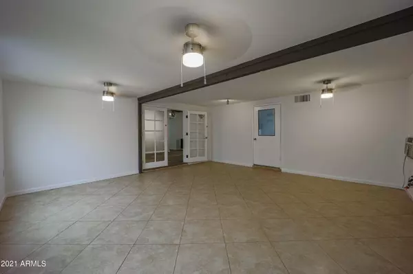 Glendale, AZ 85303,5633 N 71ST Avenue