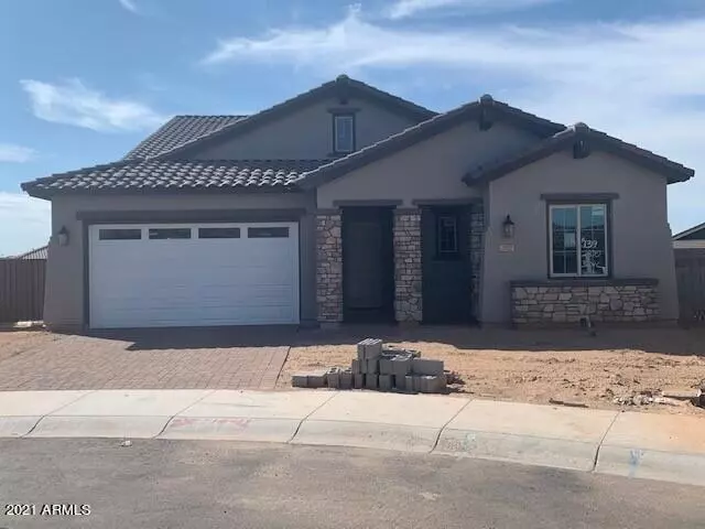 2870 W Kanab Drive, San Tan Valley, AZ 85142