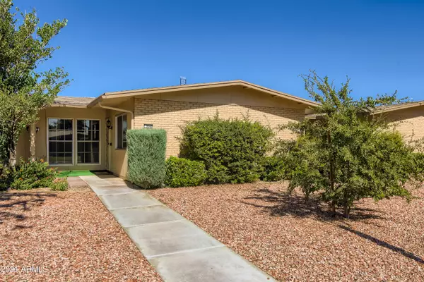 9948 W OCOTILLO Drive, Sun City, AZ 85373