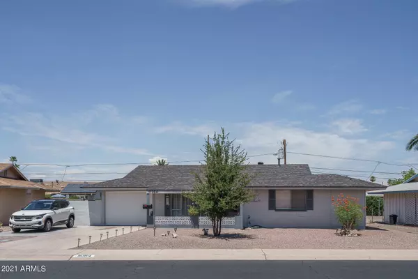 11064 W CANTERBURY Drive, Sun City, AZ 85351