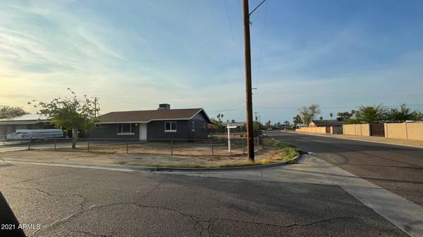 Phoenix, AZ 85042,1742 E BURGESS Lane