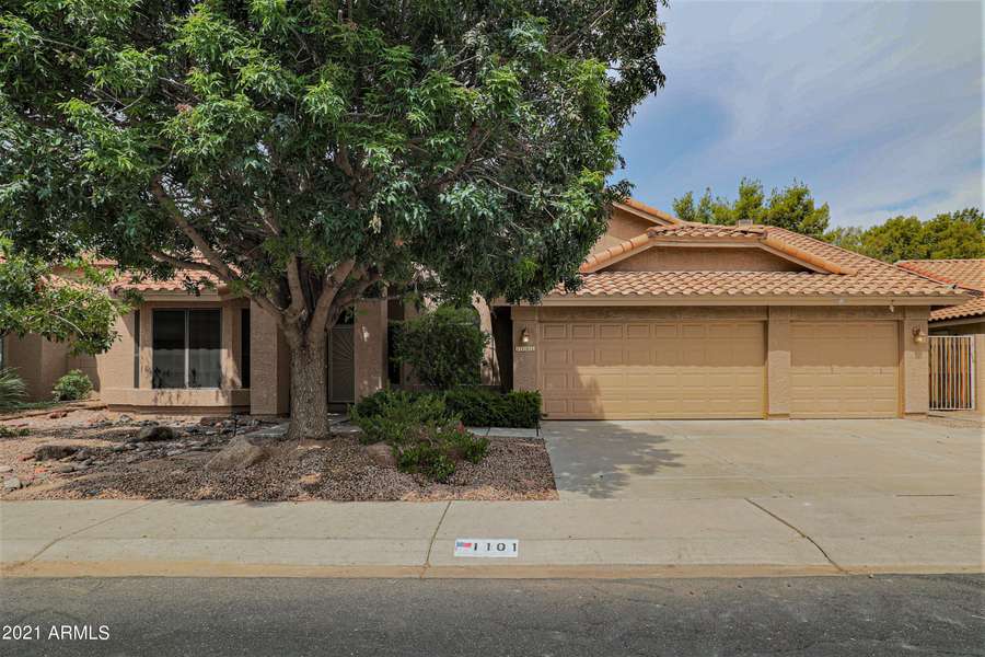 1101 S SCALLOP Drive, Gilbert, AZ 85233