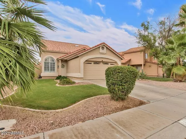 525 N COBBLESTONE Street, Gilbert, AZ 85234