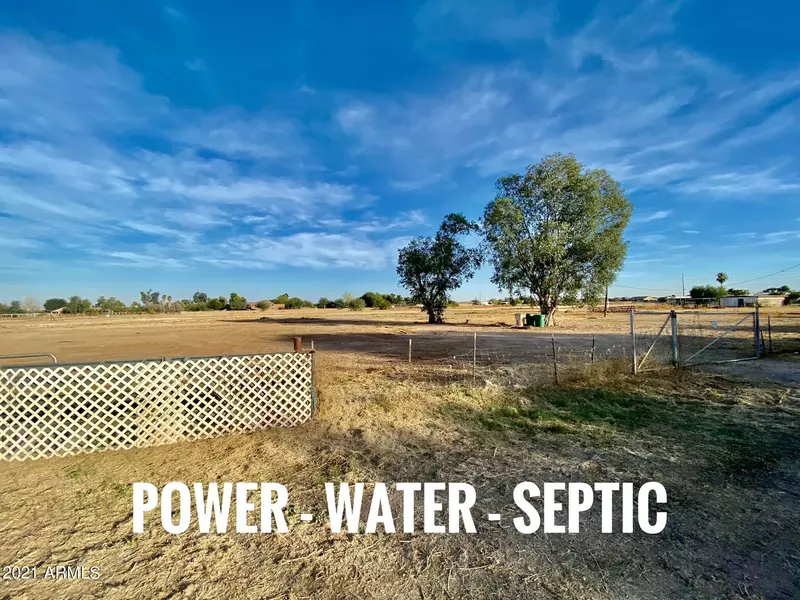 40987 N COYOTE Road #1, San Tan Valley, AZ 85140