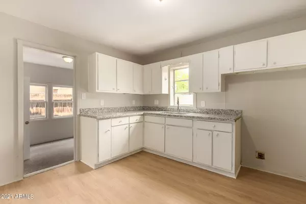 Phoenix, AZ 85020,9707 N 12TH Street