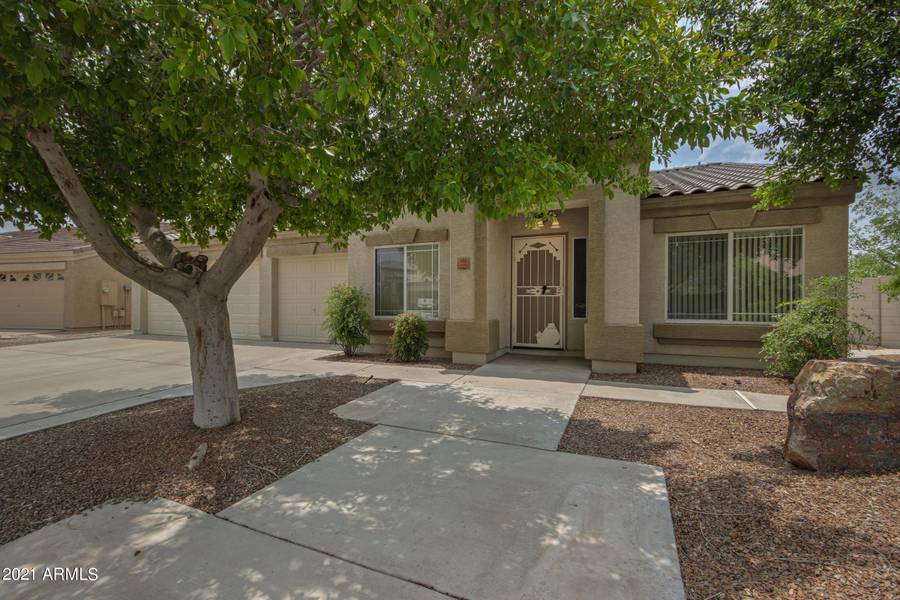 902 S Stilton Circle, Mesa, AZ 85208