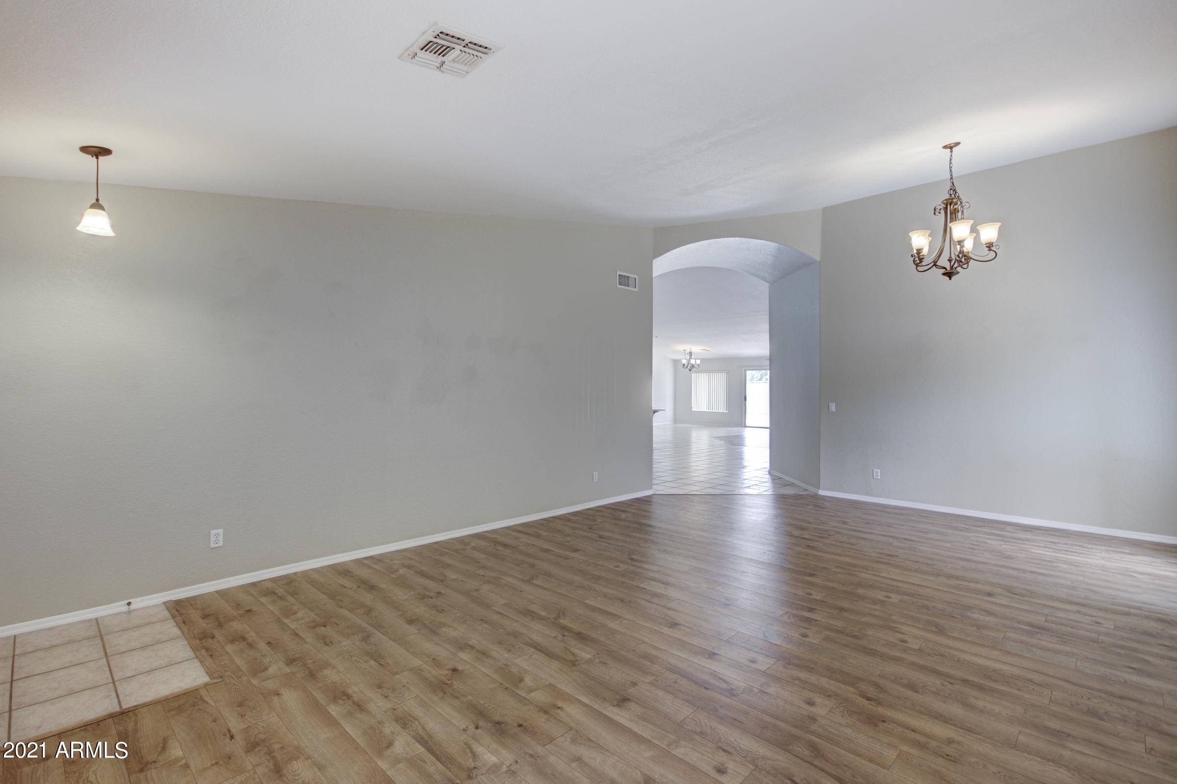 Mesa, AZ 85208,902 S Stilton Circle