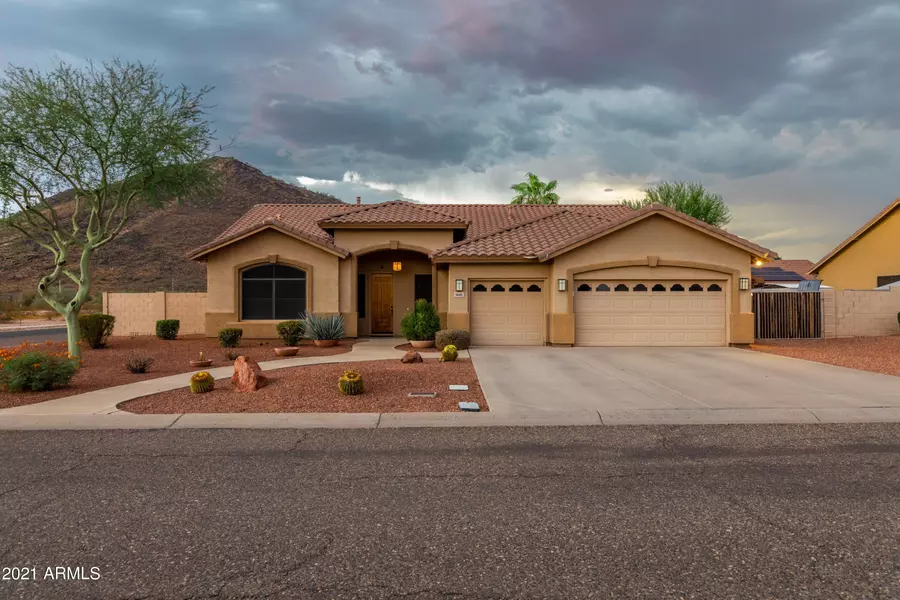 5642 W WHISPERING WIND Drive, Glendale, AZ 85310