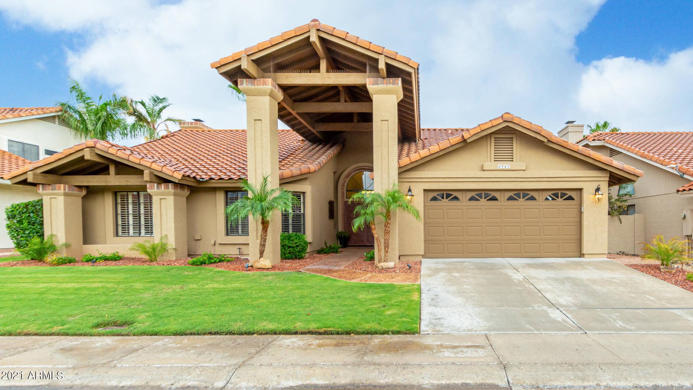 6945 W KIMBERLY Way, Glendale, AZ 85308