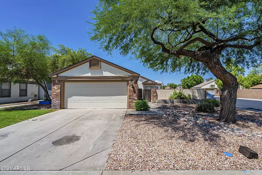 826 E MANOR Drive, Chandler, AZ 85225