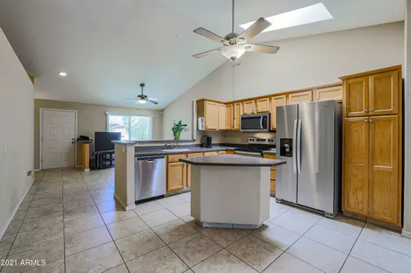 Phoenix, AZ 85022,1801 E KINGS Avenue