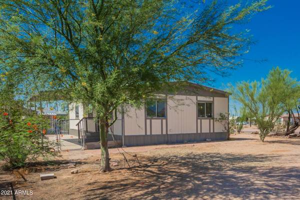 Apache Junction, AZ 85119,833 E 2ND Avenue