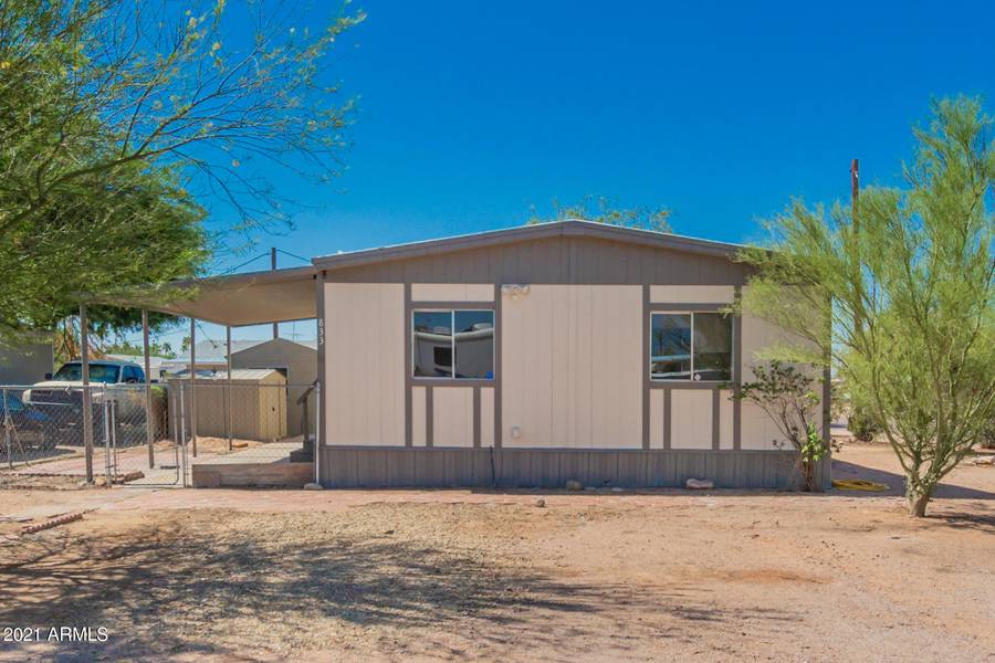 833 E 2ND Avenue, Apache Junction, AZ 85119